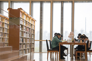 在職研究生.jpg 在職研究生.jpg